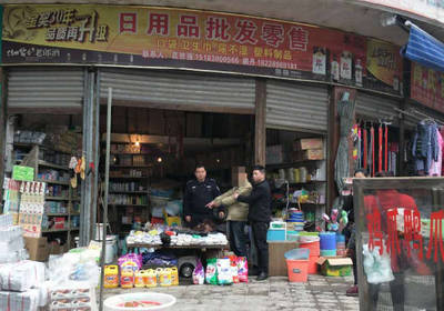 瀘州男子順手牽羊盜七千，錢(qián)包隨放陋習(xí)敲警鐘